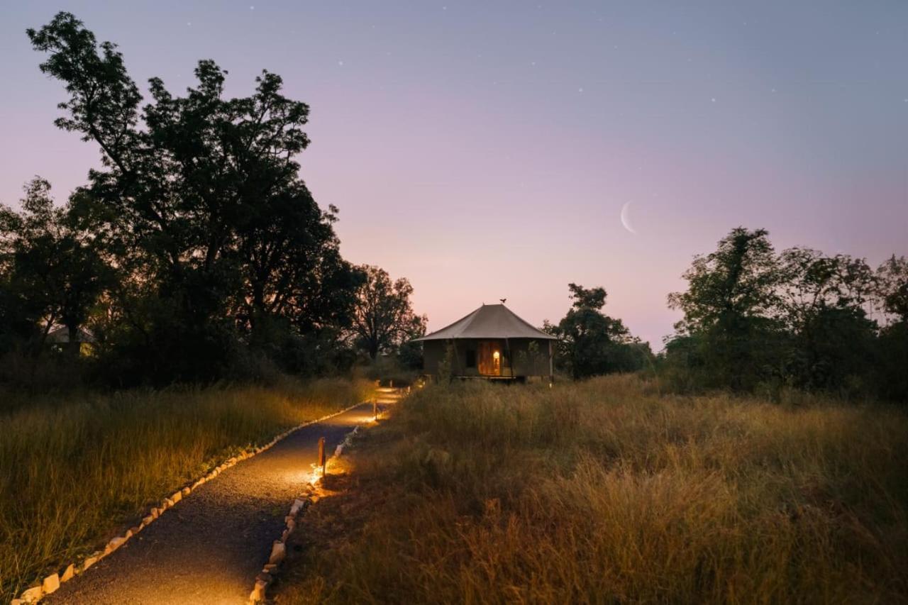 Hotel Trees N Tigers, Tadoba Kolāra Zewnętrze zdjęcie